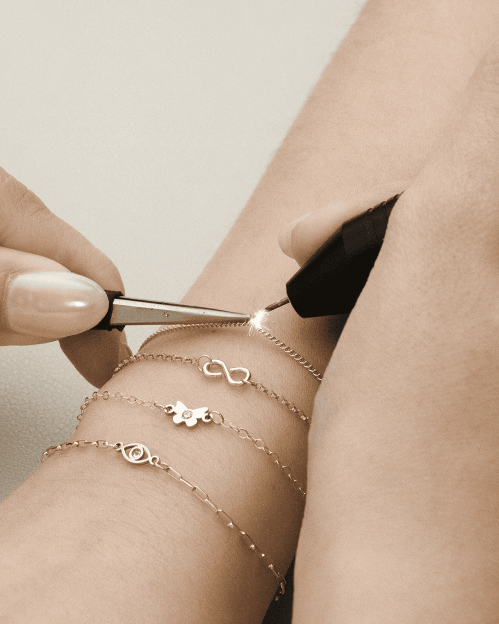 Permanent Jewellery 5 HOMEPAGE MAIN BANNER 1200 x 1500 px 17 1